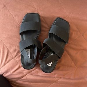 Size 7 Steve Madden Sandals